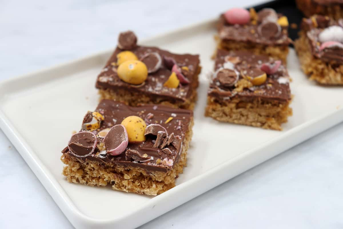 Mini Egg Flapjack