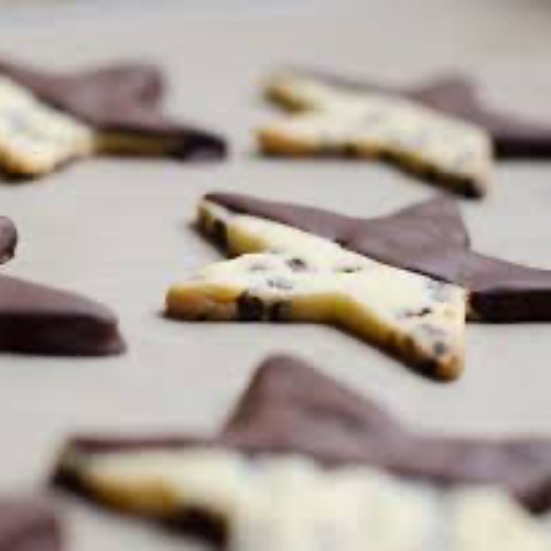 Star CHOCOLATE-DIPPED SHORTBREAD, Chocolate Chip, 4 pack,